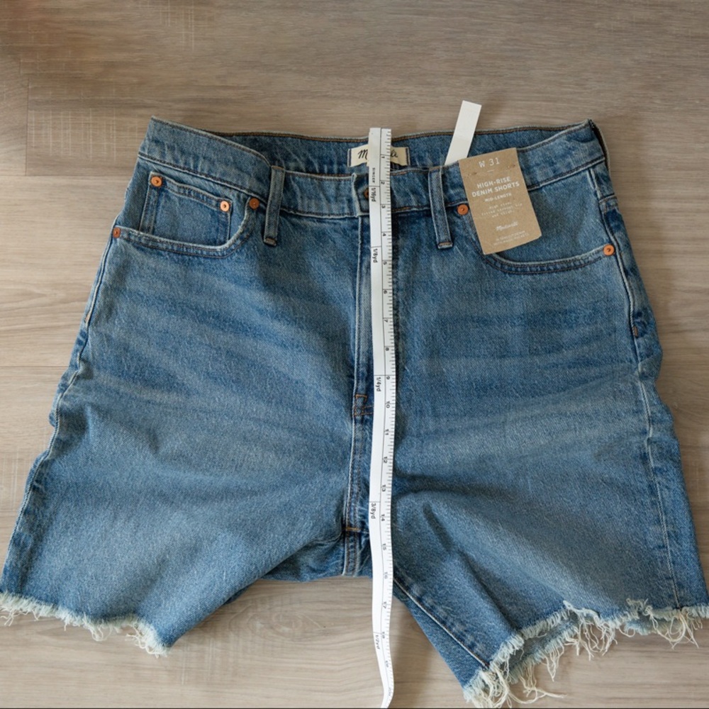 MADEWELL High-rise denim shorts (mid length) size 31 - Picture 9 of 11